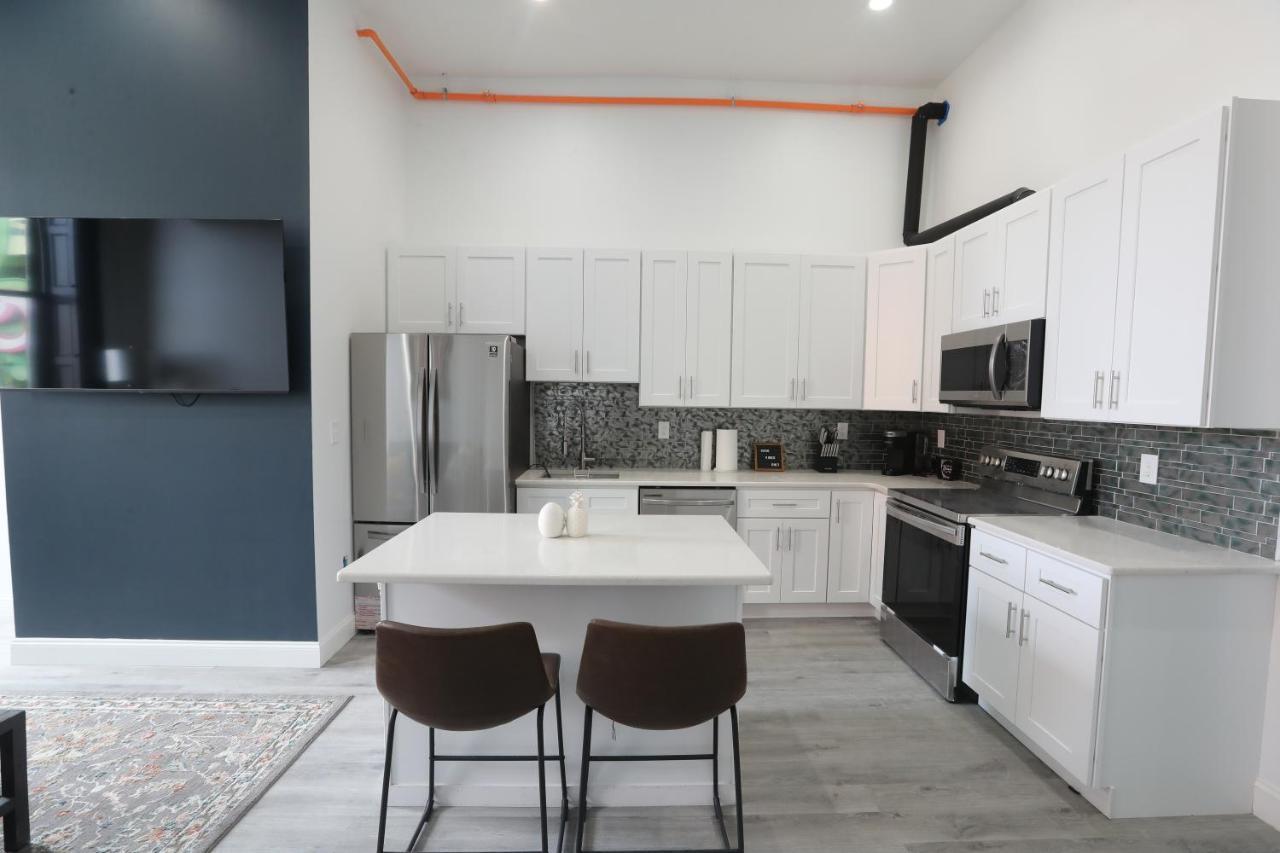 Downtown Easton Apartment Bagian luar foto