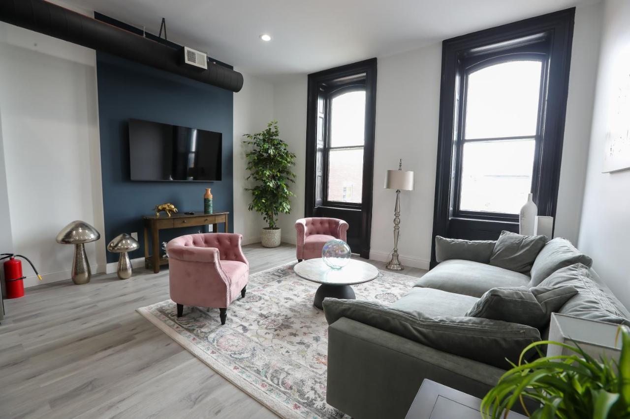 Downtown Easton Apartment Bagian luar foto