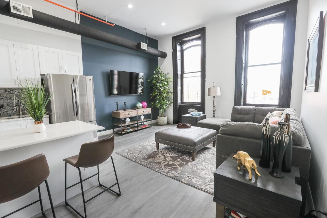 Downtown Easton Apartment Bagian luar foto