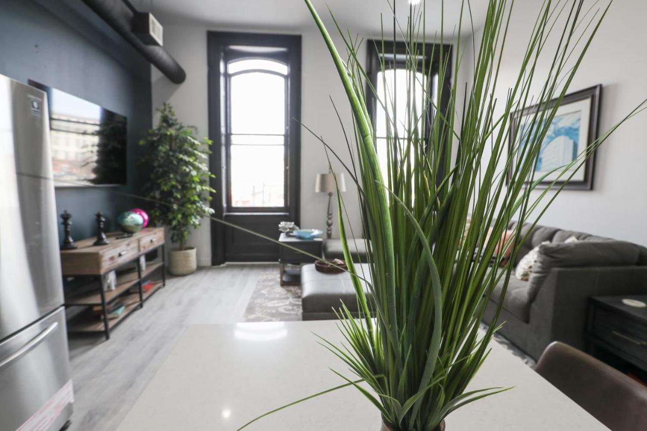 Downtown Easton Apartment Bagian luar foto