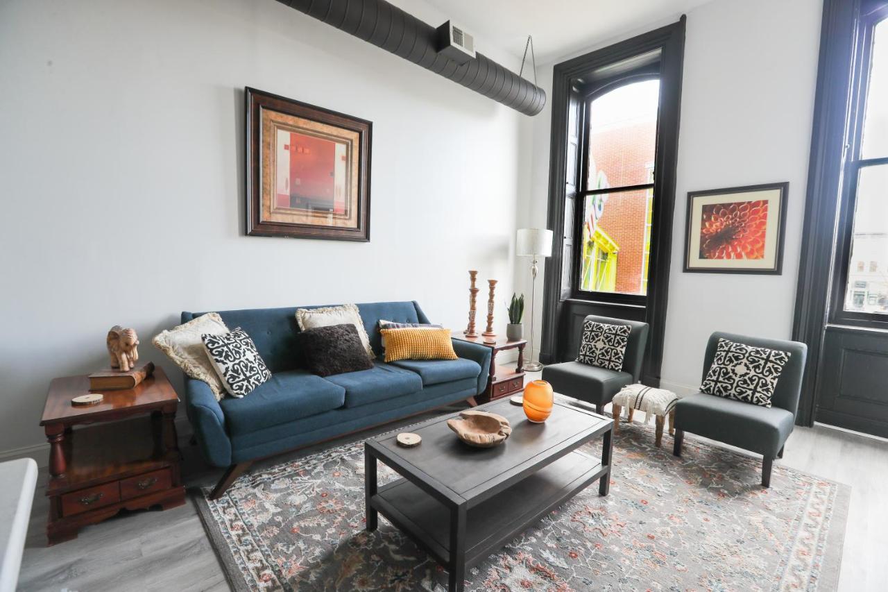 Downtown Easton Apartment Bagian luar foto
