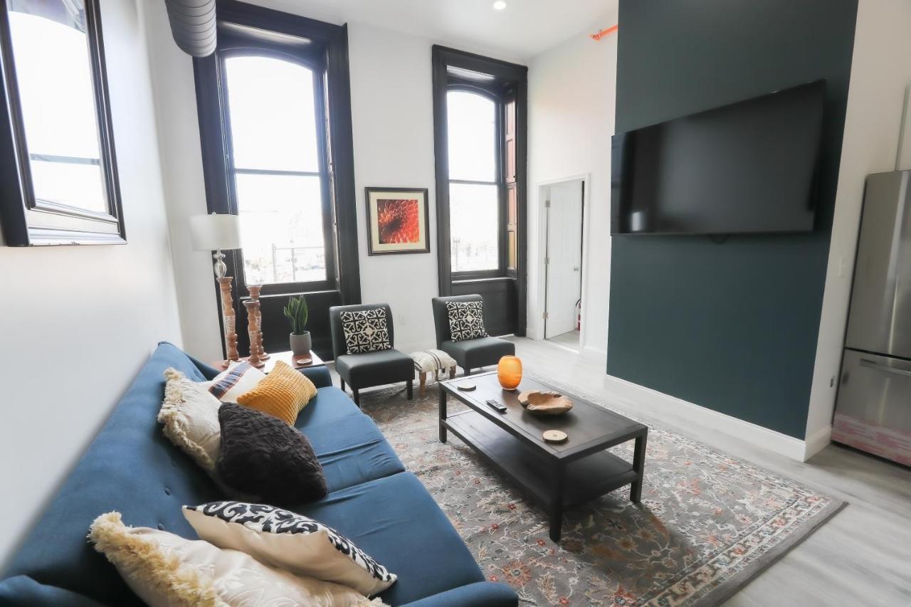 Downtown Easton Apartment Bagian luar foto
