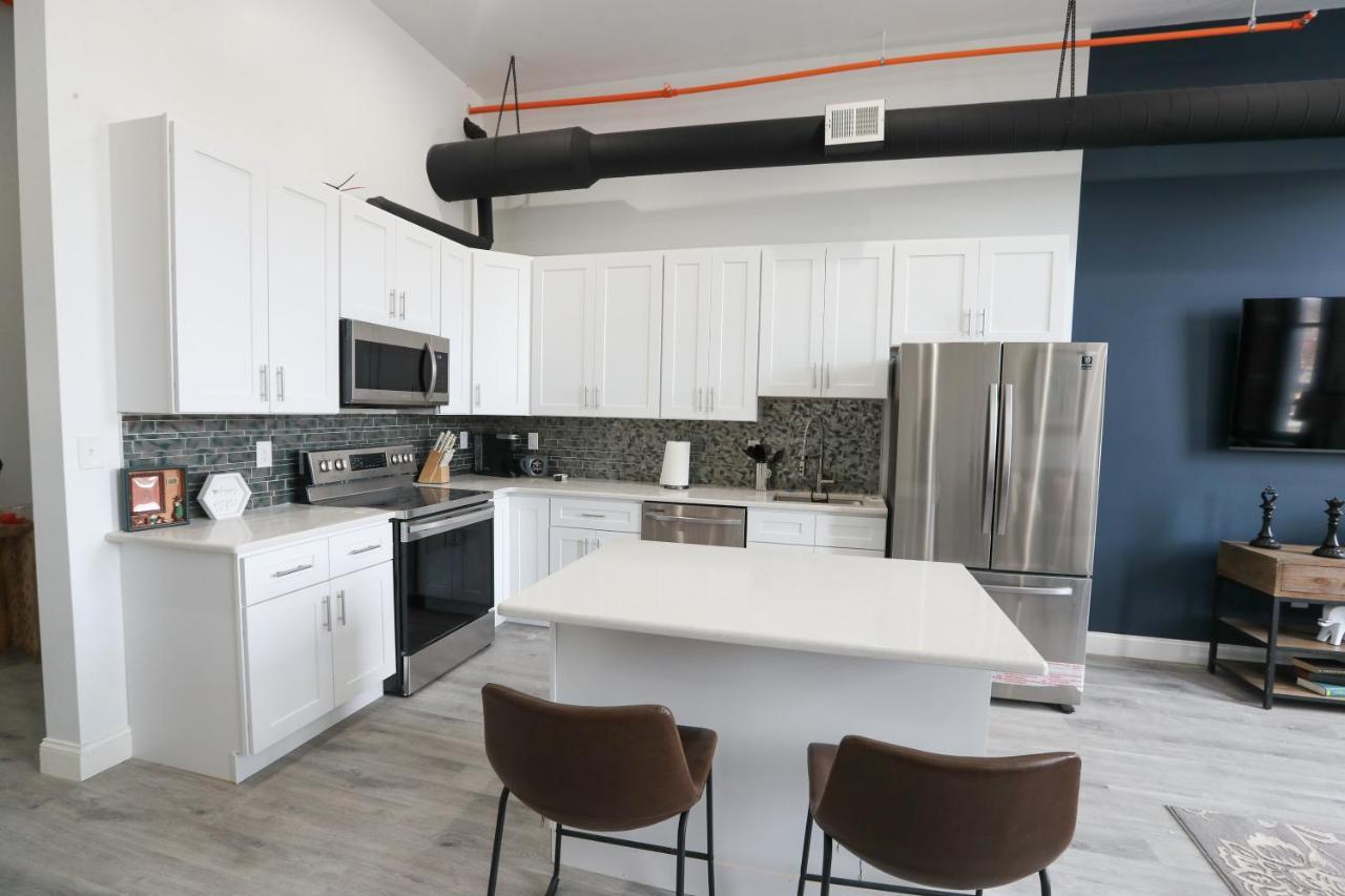 Downtown Easton Apartment Bagian luar foto