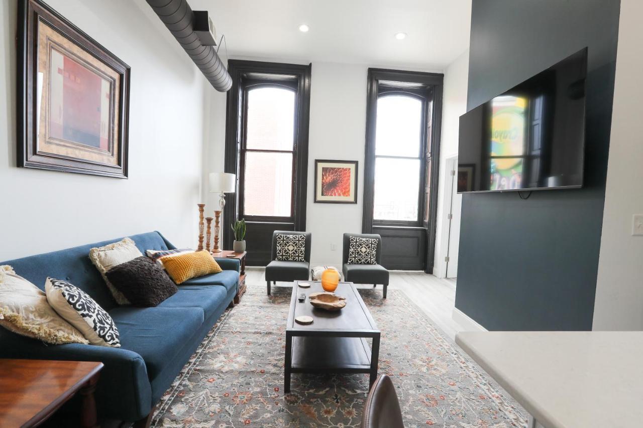 Downtown Easton Apartment Bagian luar foto