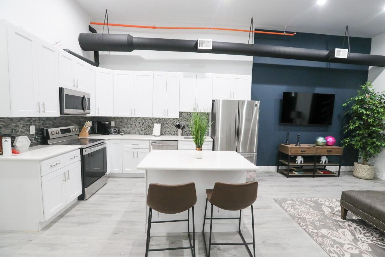 Downtown Easton Apartment Bagian luar foto