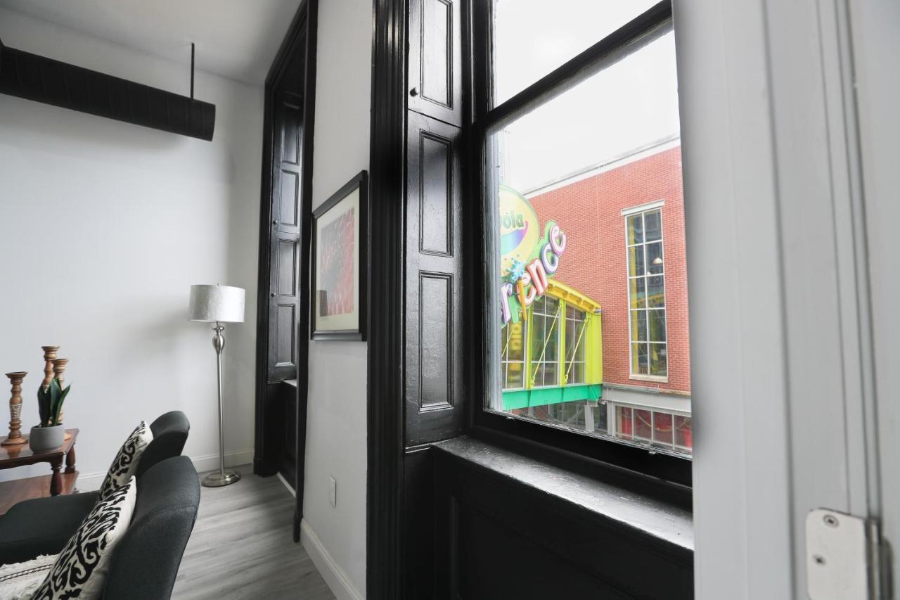 Downtown Easton Apartment Bagian luar foto