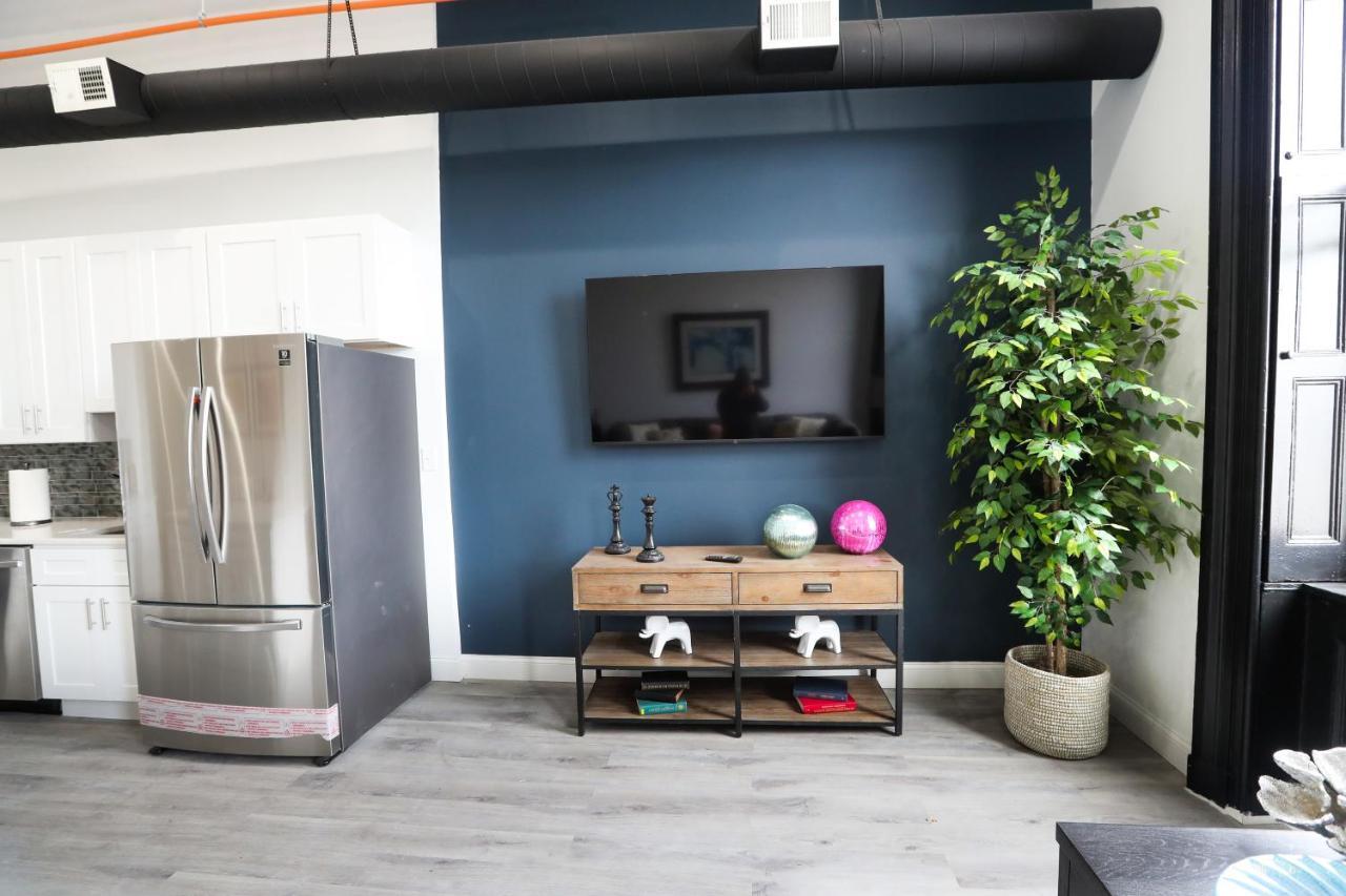 Downtown Easton Apartment Bagian luar foto