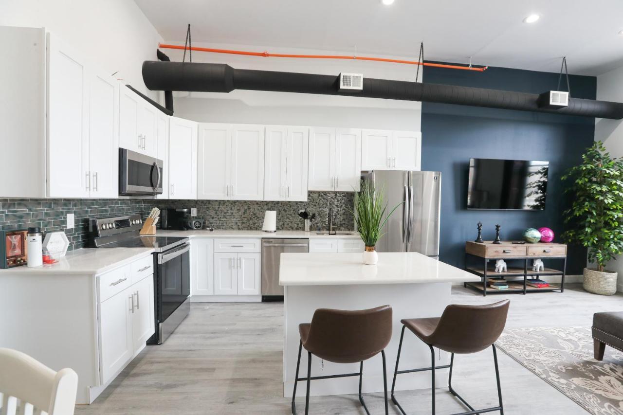 Downtown Easton Apartment Bagian luar foto