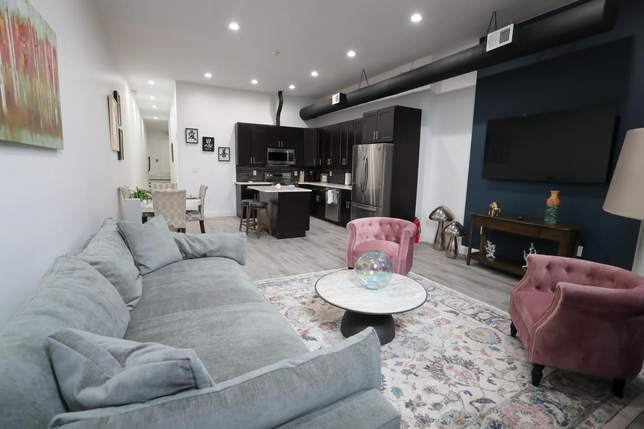 Downtown Easton Apartment Bagian luar foto