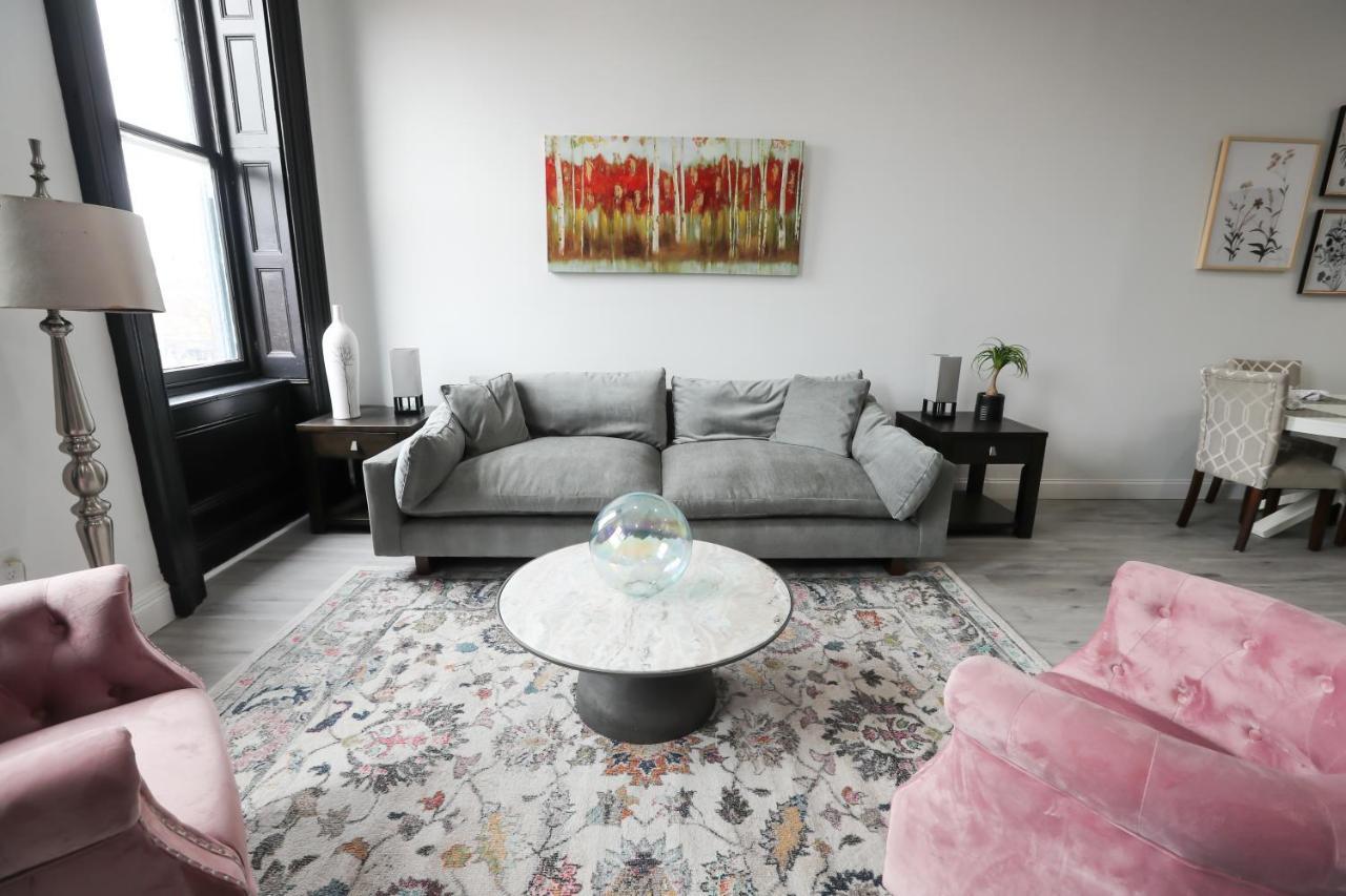Downtown Easton Apartment Bagian luar foto
