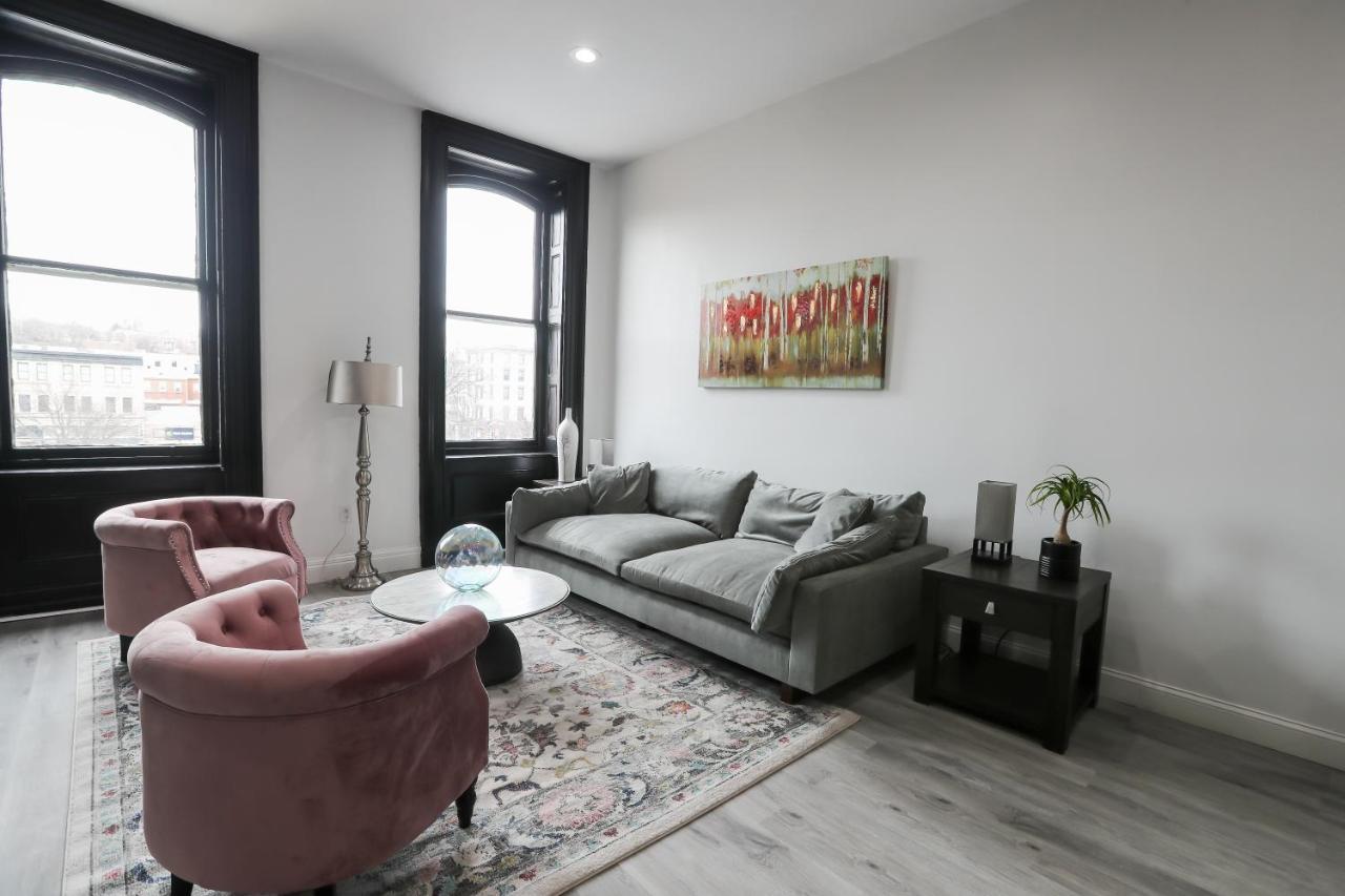 Downtown Easton Apartment Bagian luar foto